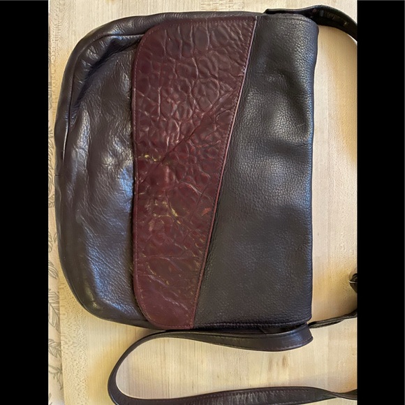 Artisan Quebec Leather Purse - Picture 1 of 4